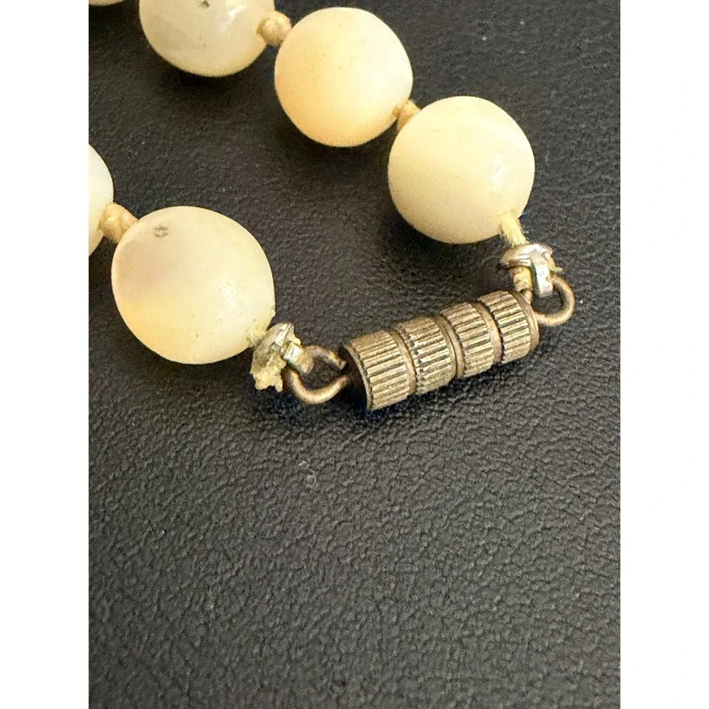 Vintage Mother of Pearl Bead Necklace MOP Mermaidcore